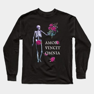 Amor Vincit Omnia skeleton and roses dark Long Sleeve T-Shirt